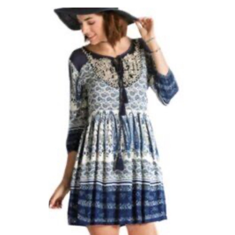 California MoonRise tunic dress features a blue paisley print sheer mesh‎ yoke M